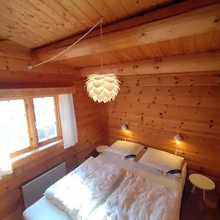 Ferienhaus Skont Norsk Bjaelkehus Naer Strand *
